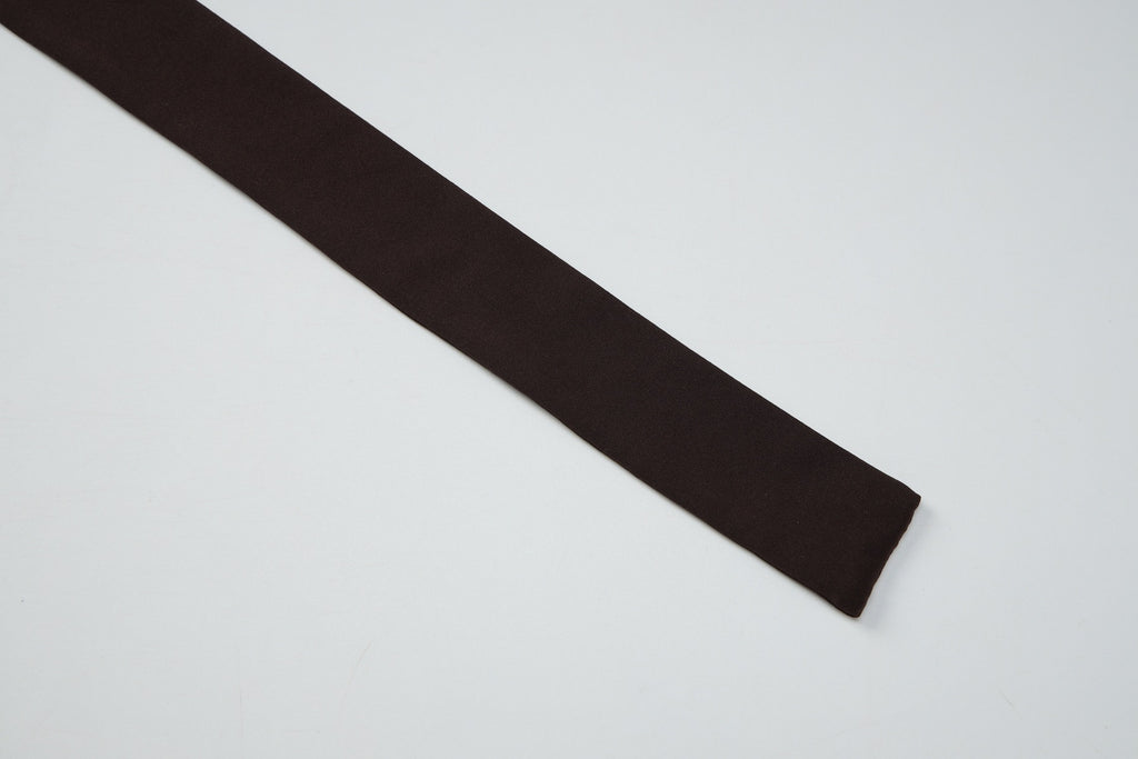 Blondetopp med Dyp V-hals og Halterneck