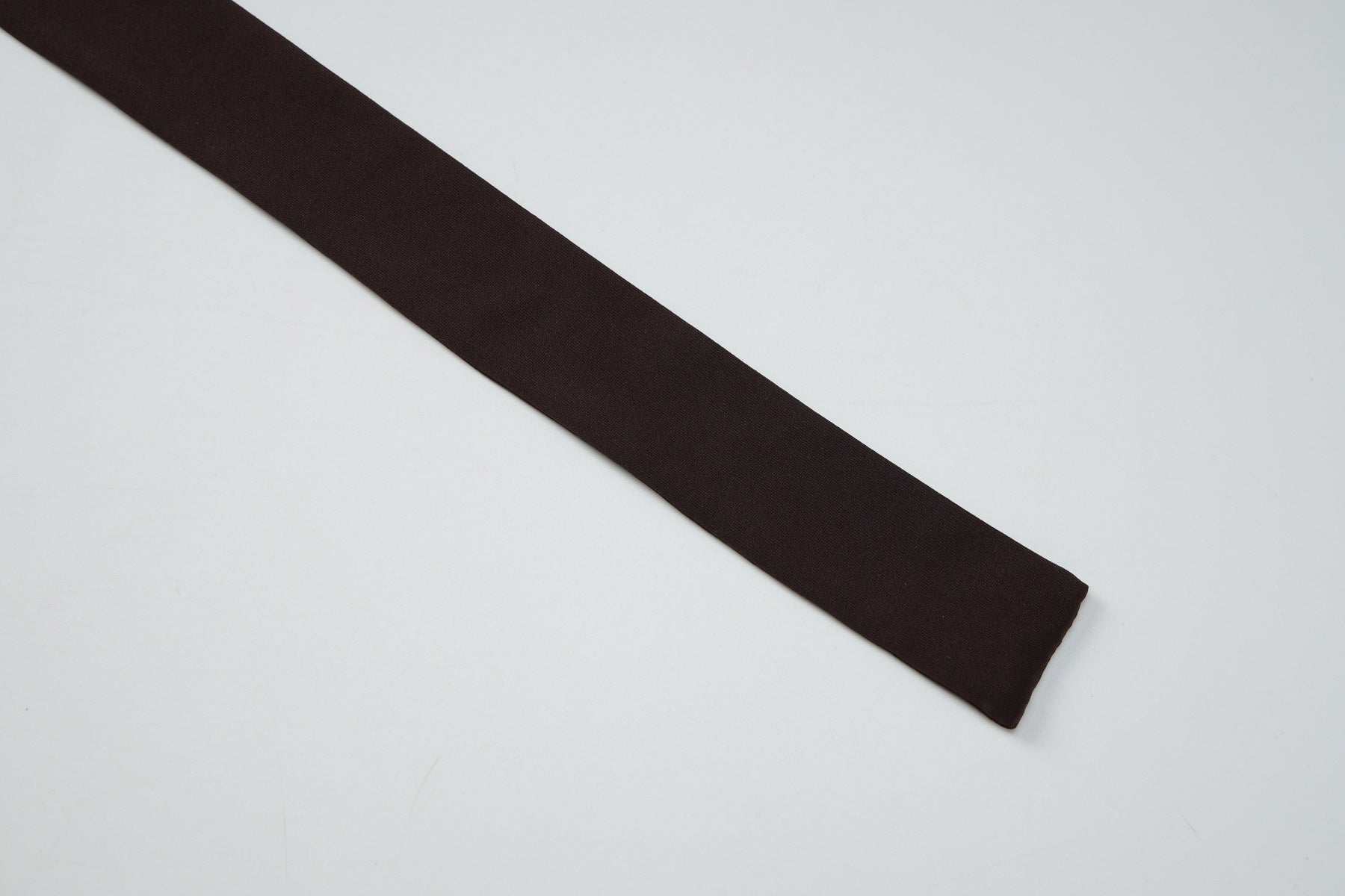Blondetopp med Dyp V-hals og Halterneck