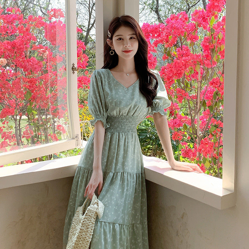 V-neck High-waist Figure-flattering Dress